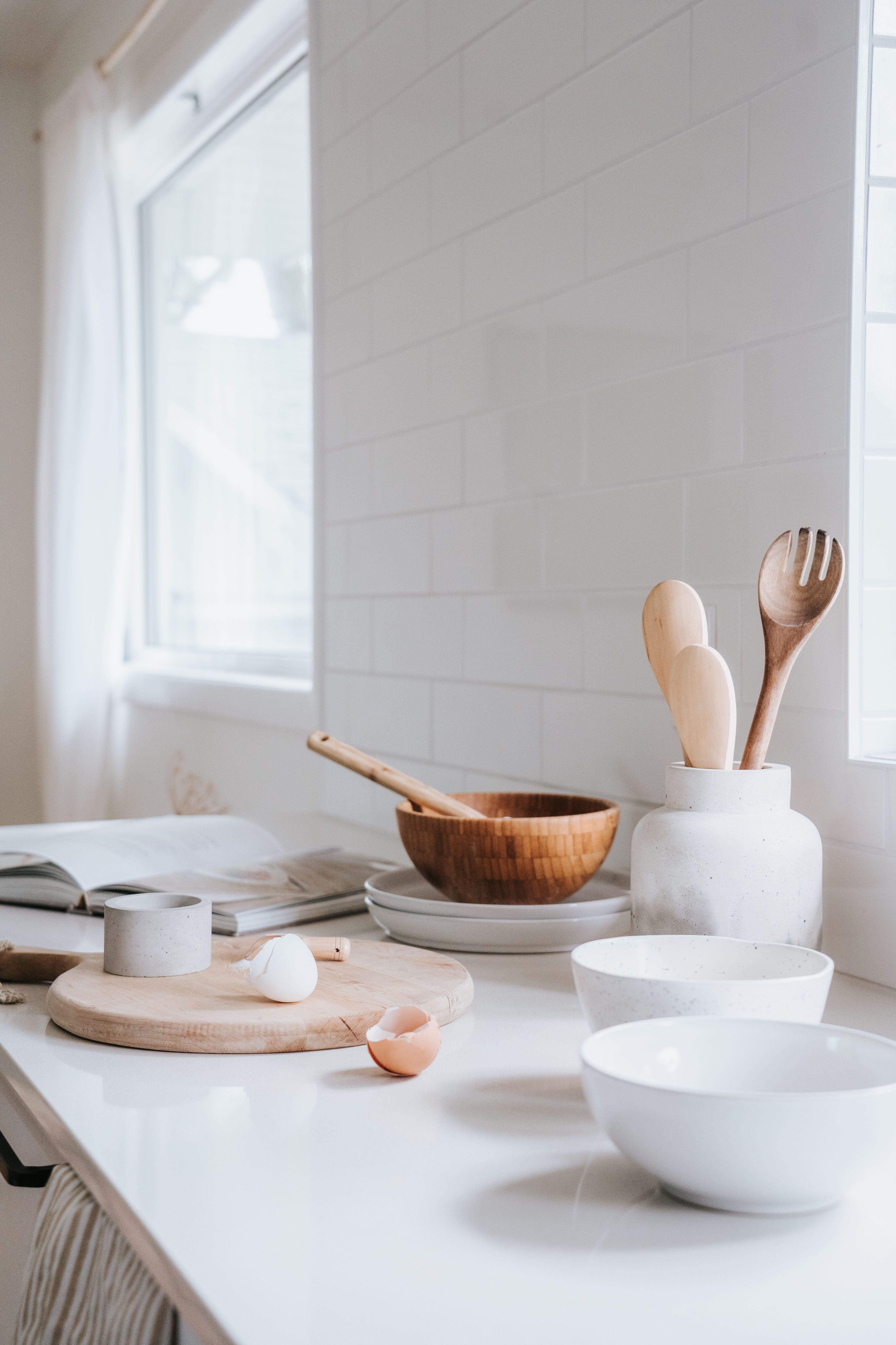 Zo richt je een rustige Scandinavische keuken in