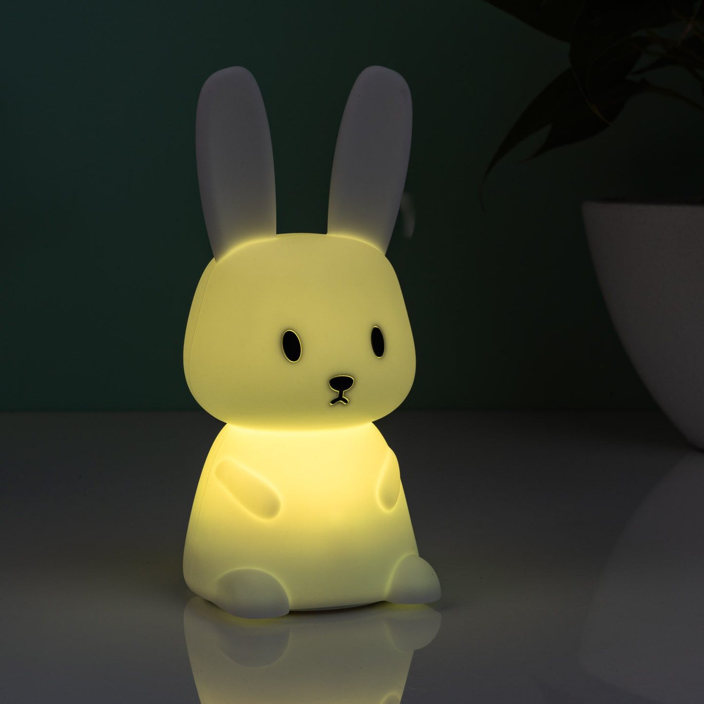 Konijn Nachtlampje – Zacht Kinderlampje met Kleuren & Tikbediening